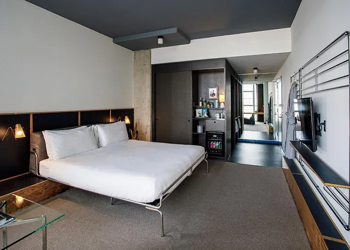 The Emily Hotel 4*