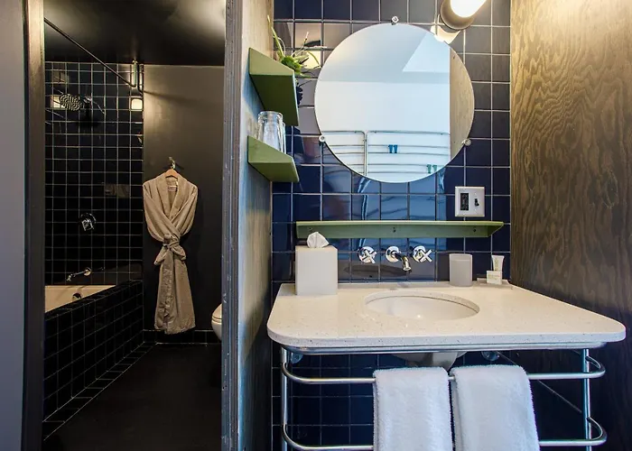 The Emily Hotel 4*