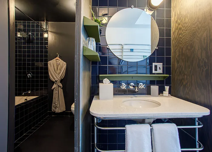 Hotel The Emily 4*